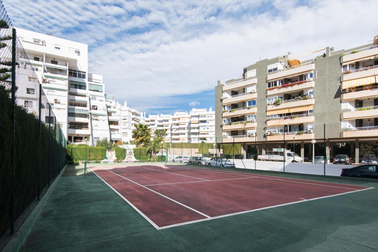 Pets Friendly Apartment, Next To The Marina And Arroyo De La Miel Benalmadena Bagian luar foto